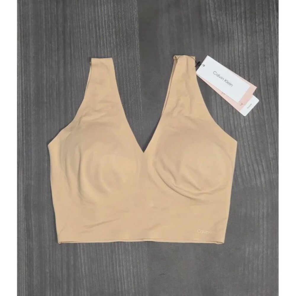 Calvin Klein Invisibles Comfort Nude Lightly Lined V-Neck Bralette Size Small